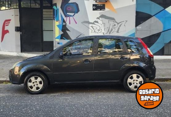 Autos - Ford Fiesta ambiente mp3 plus 2010 Nafta 150000Km - En Venta