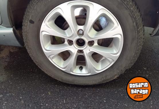 Autos - Fiat Siena 1 4 2009 GNC 200000Km - En Venta