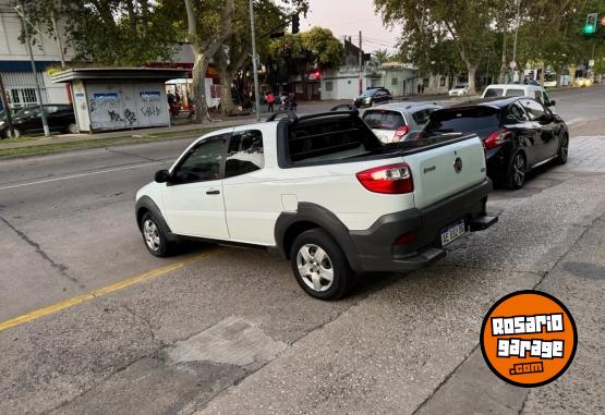 Autos - Fiat Strada doble cabina 2020 Nafta 80000Km - En Venta
