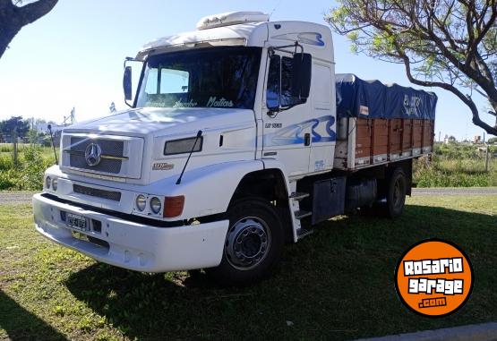 Camiones y Grúas - Vendo o permuto por autos/pickup Mercedes 1938 año 99 - En Venta