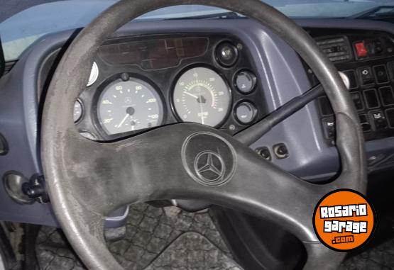 Camiones y Grúas - Vendo o permuto por autos/pickup Mercedes 1938 año 99 - En Venta