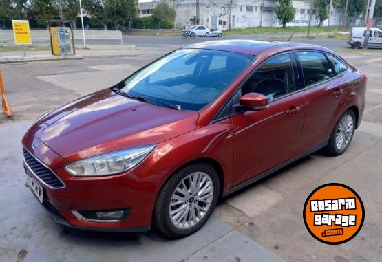 Autos - Ford Focus SE PLUS 2017 Nafta 143000Km - En Venta