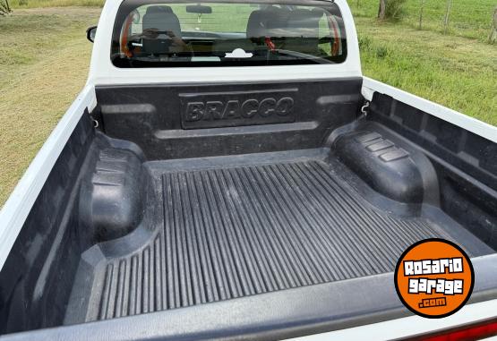 Camionetas - Toyota Hilux DX 4x2 2018 Diesel 115000Km - En Venta