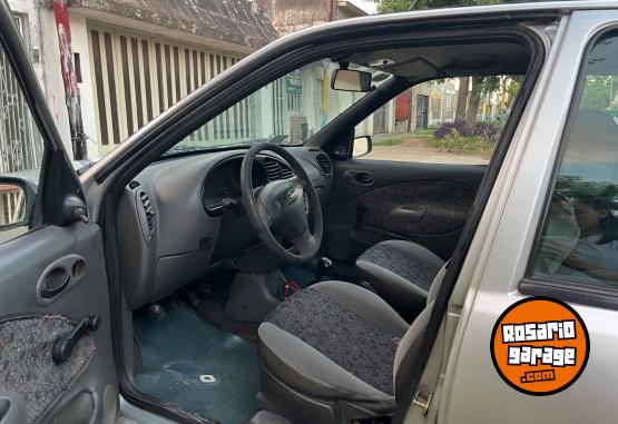 Autos - Ford Fiesta 2001 Nafta 200000Km - En Venta