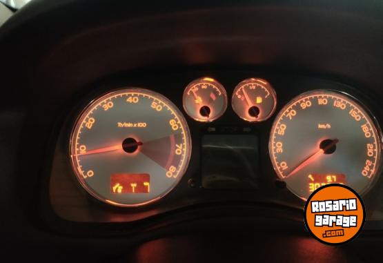 Autos - Peugeot 307 HDI LINEA NUEVA 2006 Diesel 302000Km - En Venta