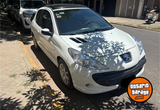 Autos - Peugeot 207 3p XT full 2011 Nafta 130000Km - En Venta