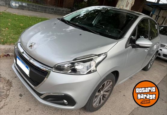 Autos - Peugeot 208 feline 1.6 2018 Nafta 50000Km - En Venta
