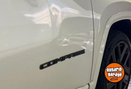 Camionetas - Jeep Compass 2025 Nafta 10000Km - En Venta