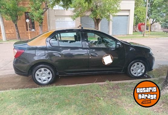 Autos - Renault Logan 2015 GNC 300000Km - En Venta