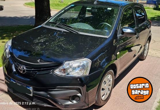 Autos - Toyota Etios X 2023 Nafta 19500Km - En Venta