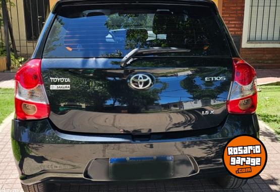 Autos - Toyota Etios X 2023 Nafta 19500Km - En Venta