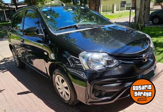 Autos - Toyota Etios X 2023 Nafta 19500Km - En Venta