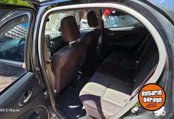 Autos - Toyota Etios X 2023 Nafta 19500Km - En Venta