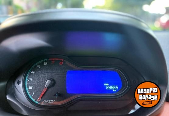 Autos - Chevrolet Onix Active 2017 Nafta 83500Km - En Venta