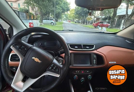 Autos - Chevrolet Onix Active 2017 Nafta 83500Km - En Venta