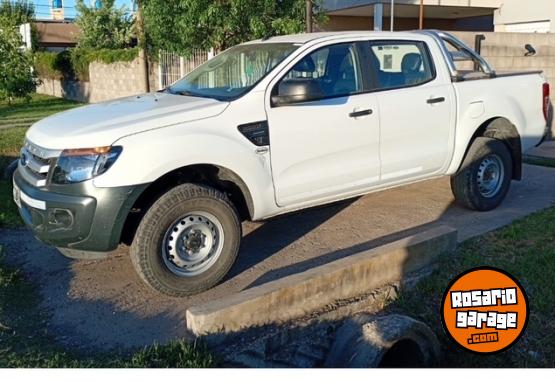 Autos - Ford RANGER 2013 Nafta 93500Km - En Venta