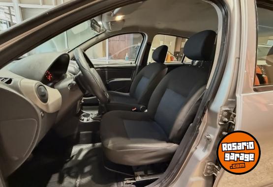 Autos - Renault SANDERO PACK 2011 GNC 200000Km - En Venta