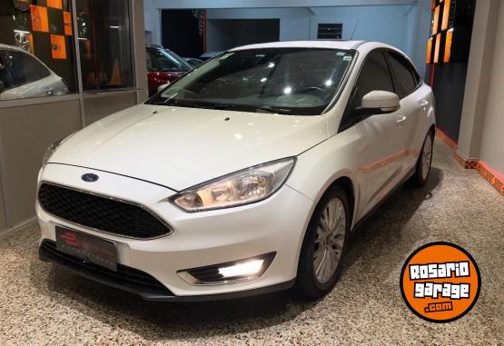 Autos - Ford Focus SE PLUS 2016 Nafta 117000Km - En Venta