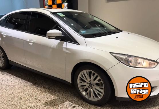 Autos - Ford Focus SE PLUS 2016 Nafta 117000Km - En Venta