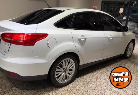 Autos - Ford Focus SE PLUS 2016 Nafta 117000Km - En Venta