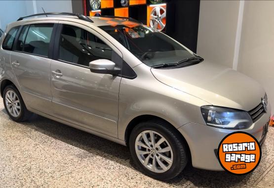 Autos - Volkswagen SURAN TRENDLINE 2013 Nafta 131000Km - En Venta