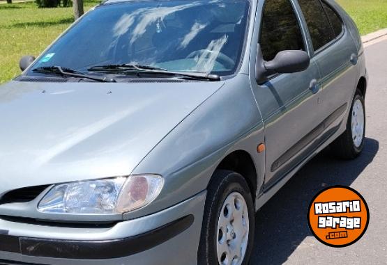 Autos - Renault Megane 1998 Nafta 250000Km - En Venta