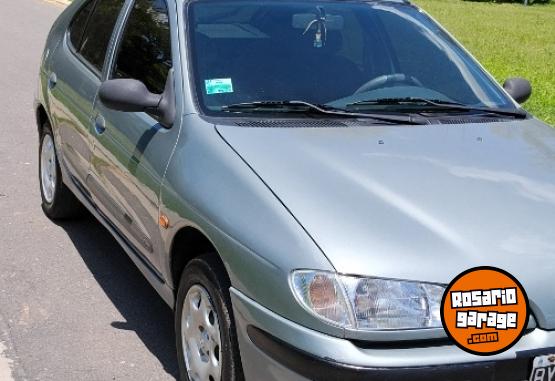 Autos - Renault Megane 1998 Nafta 250000Km - En Venta