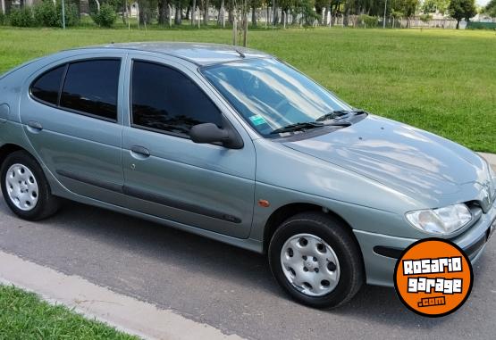 Autos - Renault Megane 1998 Nafta 250000Km - En Venta