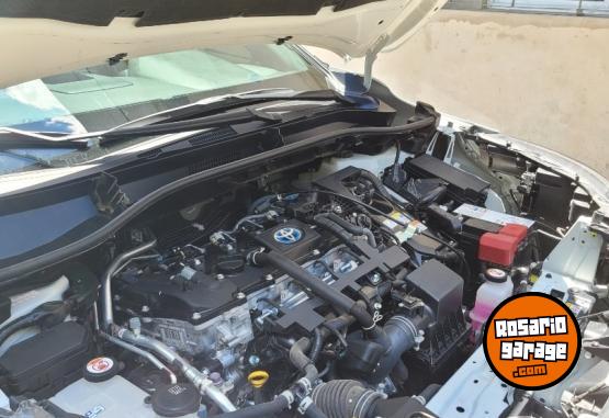 Autos - Toyota Corolla Cross xei 1.8 Híb 2024 Electrico / Hibrido 19000Km - En Venta