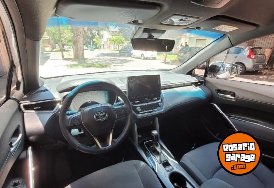 Autos - Toyota Corolla Cross xei 1.8 Híb 2024 Electrico / Hibrido 19000Km - En Venta