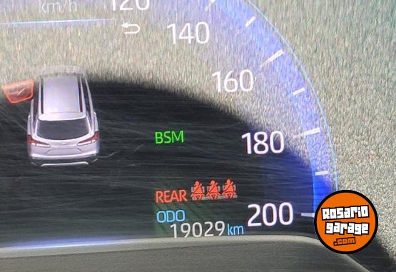 Autos - Toyota Corolla Cross xei 1.8 Híb 2024 Electrico / Hibrido 19000Km - En Venta