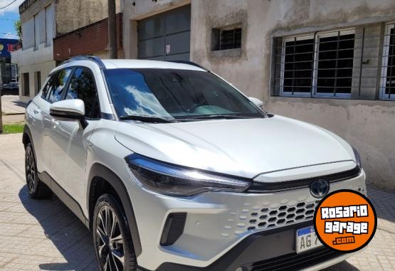 Autos - Toyota Corolla Cross xei 1.8 Híb 2024 Electrico / Hibrido 19000Km - En Venta