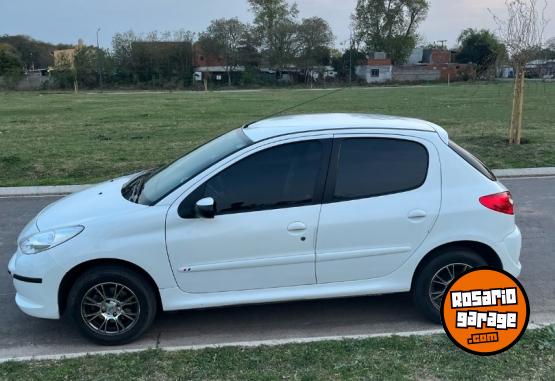 Autos - Peugeot Compact Allure 1.4 2016 Nafta 65000Km - En Venta