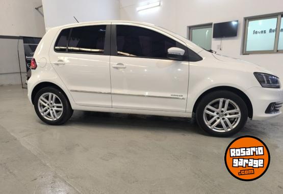 Autos - Volkswagen FOX HIGHLINE FULL TECHO 2015 Nafta 70000Km - En Venta