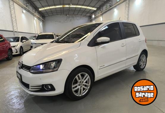 Autos - Volkswagen FOX HIGHLINE FULL TECHO 2015 Nafta 70000Km - En Venta