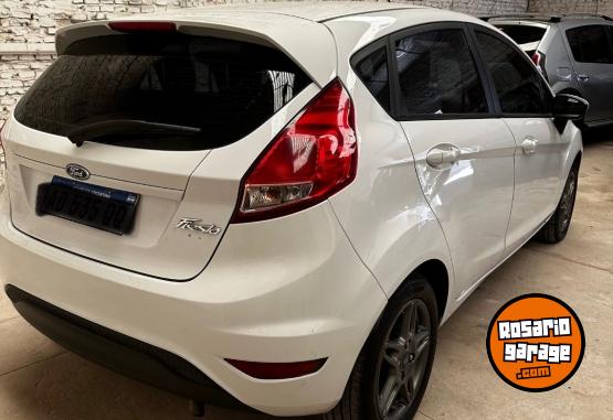 Autos - Ford Fiesta 2019 Nafta 60000Km - En Venta