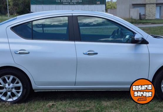 Autos - Nissan Versa 2019 Nafta 82700Km - En Venta