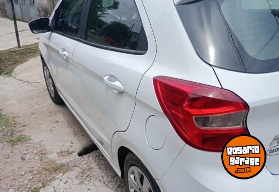 Autos - Ford Ka 2017 GNC 170000Km - En Venta