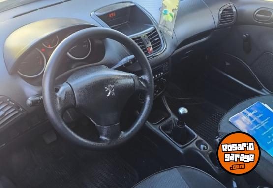 Autos - Peugeot 207 2009 Nafta 185000Km - En Venta