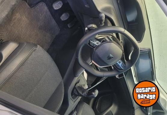 Autos - Peugeot 208 Allure pack 2025 Nafta 4500Km - En Venta