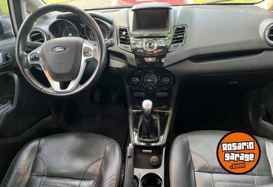 Autos - Ford Fiesta kinetic 2017 Nafta 63360Km - En Venta