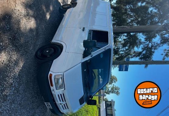 Utilitarios - Renault Trafic 1998 GNC 70000Km - En Venta