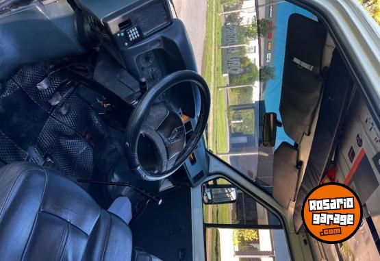 Utilitarios - Renault Trafic 1998 GNC 70000Km - En Venta