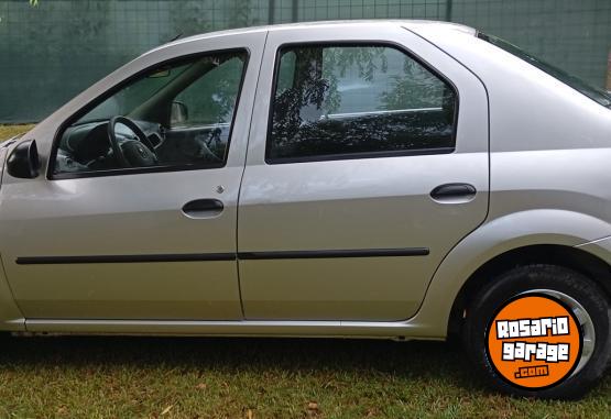 Autos - Renault Logan 1.6 8 val.pack 1 2013 Nafta 164000Km - En Venta