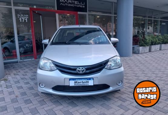 Autos - Toyota Etios  full  1.5 2015 Nafta 85000Km - En Venta