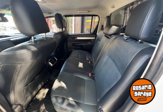 Camionetas - Toyota Hilux 2.8 srx at6 2021 Diesel 134000Km - En Venta
