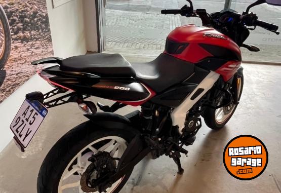 Motos - Bajaj 200NS 2022 Nafta 7000Km - En Venta