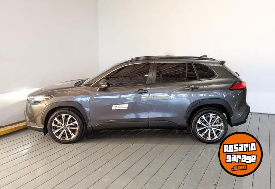 Autos - Toyota COROLLA CROSS SEG HV 1,8 2021 Electrico / Hibrido 98897Km - En Venta