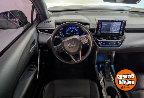 Autos - Toyota COROLLA CROSS SEG HV 1,8 2021 Electrico / Hibrido 98897Km - En Venta