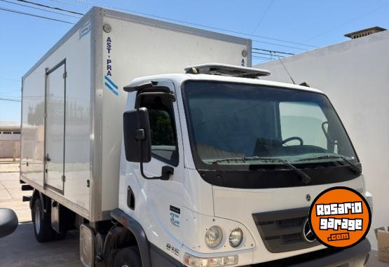 Camiones y Gr�as - ACCELO 815 CAJA FRIGORIFICA - En Venta